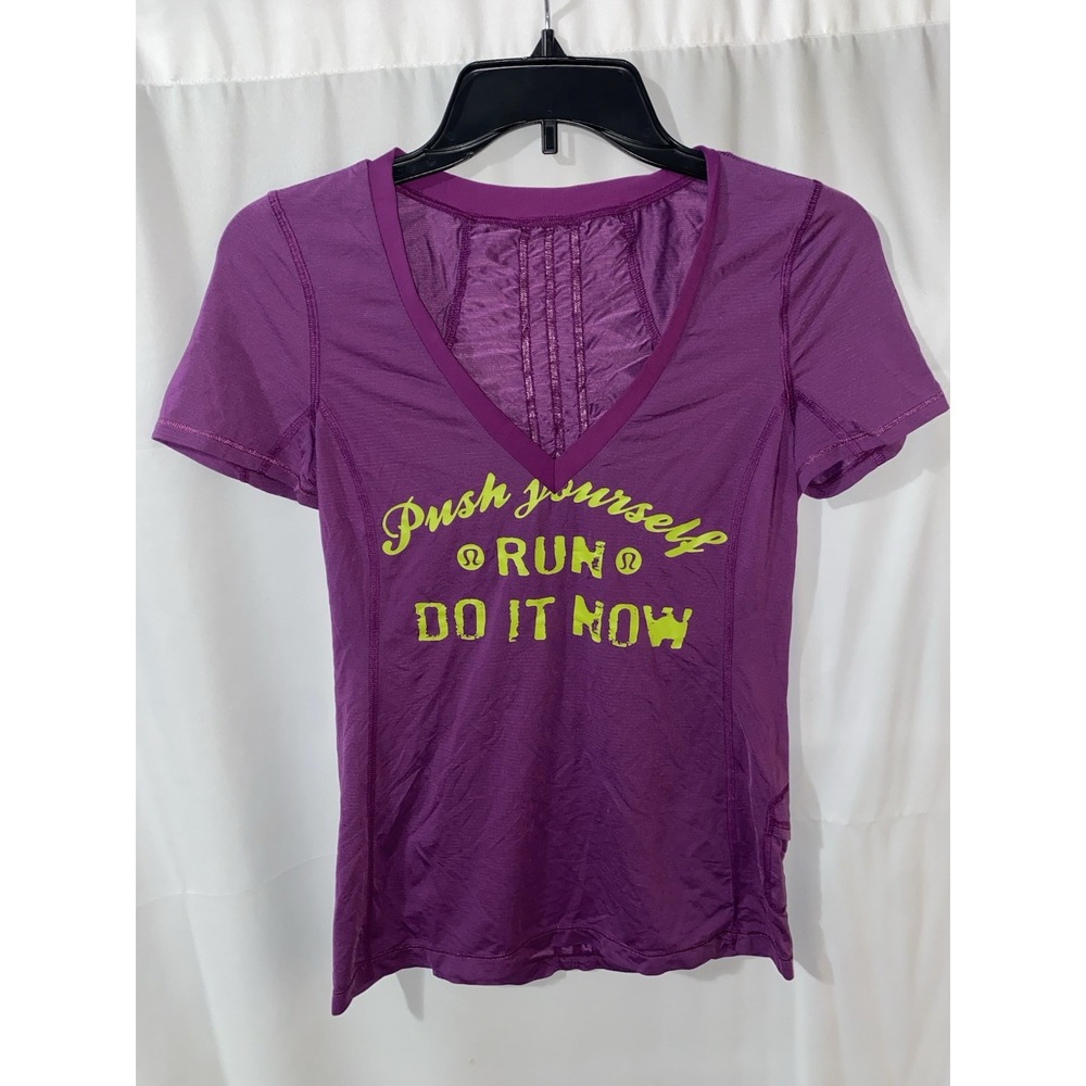 Lululemon Purple Micro Striped V-Neck Shirt‎ Push Yourself Run Do It Now Size 4